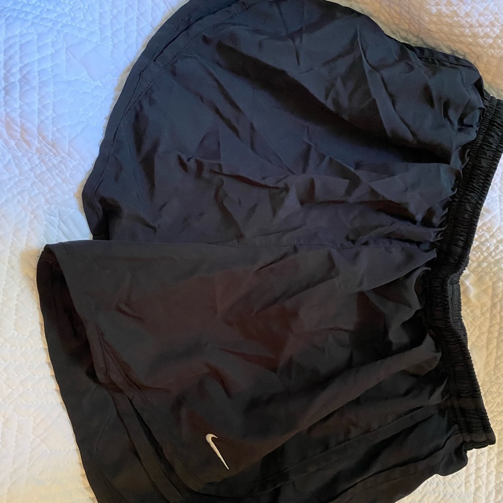 Black Nike shorts